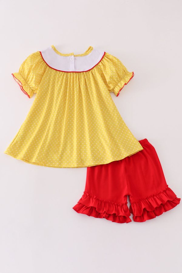 Yellow charactor embroidery girl set Supply