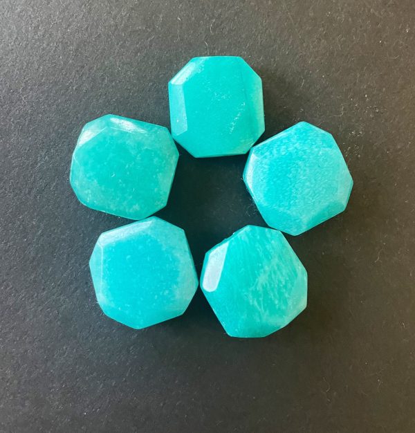 AAA Natural amazonite stone bead. Faceted 17x17mm square shape. Gorgeous blue color. High quality gemstone bead! Supply